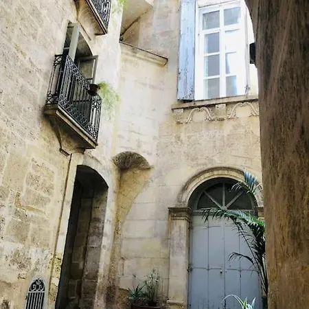 Standing Particulier Apartment